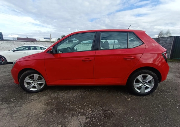 Skoda Fabia cena 19000 przebieg: 233653, rok produkcji 2016 z Nowe małe 121